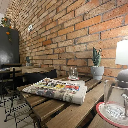 Sliema's Cozy Retreat - Industrial Styled Townhouse