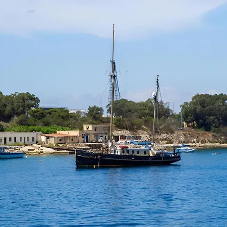 بيت للعطل Cozy Townhouse With Rooftop View, Prime Spot سليمة