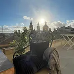 Cozy Townhouse With Rooftop View, Prime Spot Sliema