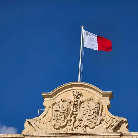 Hébergement de vacances Cozy Townhouse With Rooftop View, Prime Spot Sliema