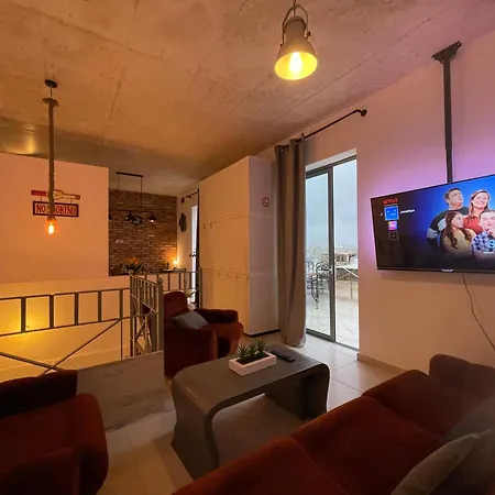 Hébergement de vacances Cozy Townhouse With Rooftop View, Prime Spot Sliema
