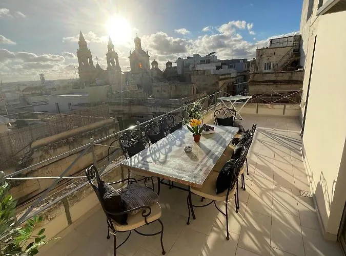 Cozy Townhouse With Rooftop View, Prime Spot Tatil Evi *