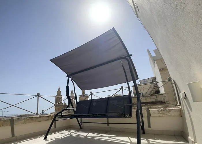 Cozy Townhouse With Rooftop View, Prime Spot Casa de Férias *