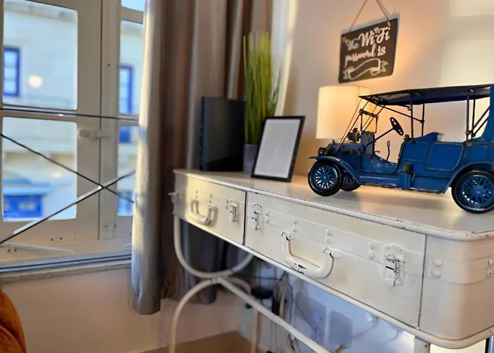 Case de vacanță Cozy Townhouse With Rooftop View, Prime Spot Sliema